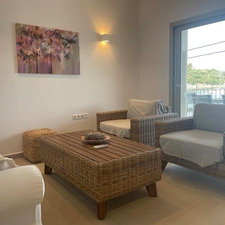 Villa Elsi Upper Apartment カラミ エクステリア 写真