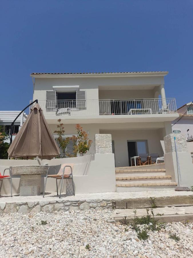 Villa Elsi Upper Apartment カラミ エクステリア 写真