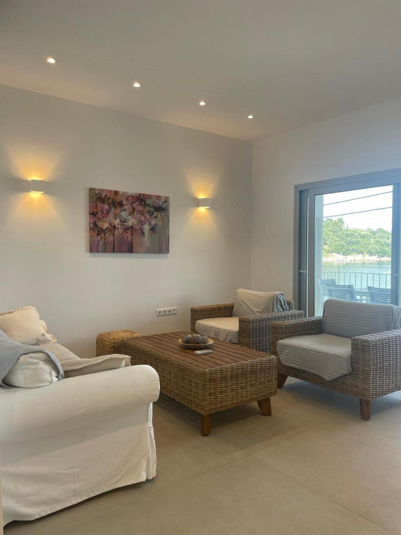 Villa Elsi Upper Apartment カラミ エクステリア 写真